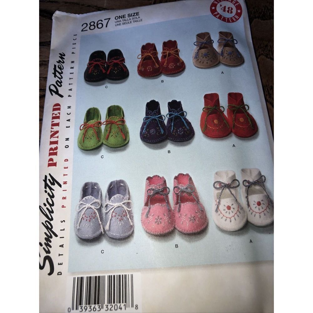 Simplicity  2867 Printed Pattern One Size Baby Booties 5 Pc Uncut